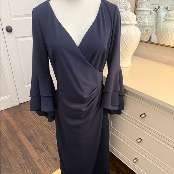 Lauren Ralph Lauren Trumpet Style Gown size 4 - Picture 2 of 8